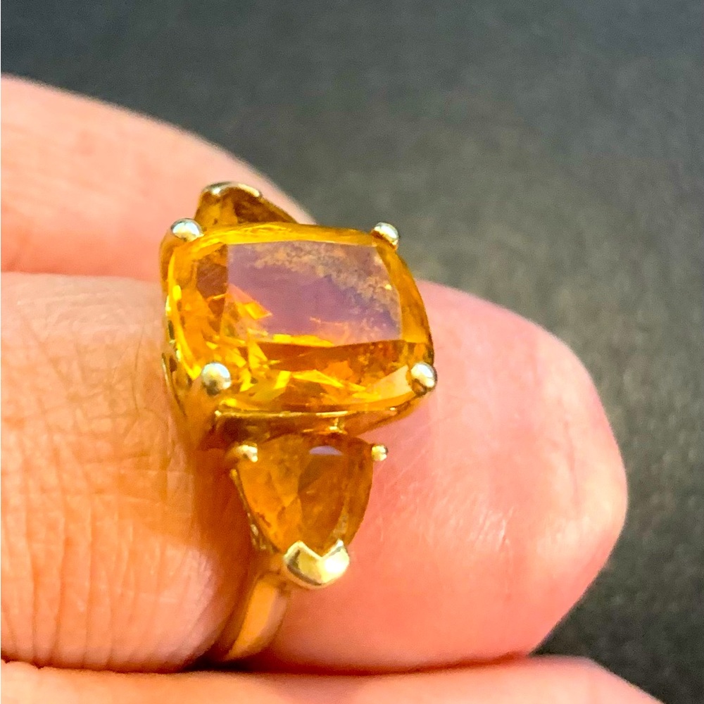 3 Stone Citrine 14k Yellow solid Gold - Size 5.5 - Needs cleaning
